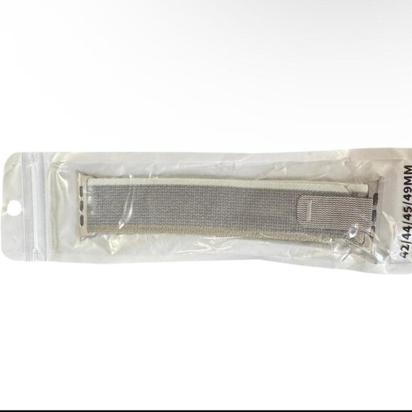 Pack of 13 Apple Watch Straps – Stylish and Durable Collection - Picture 8 of 13